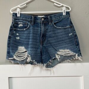 Abercrombie & Fitch Mid Rise Boyfriend Shorts